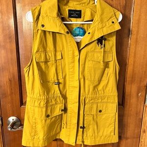 Wyoming Cargo Vest- NWT
